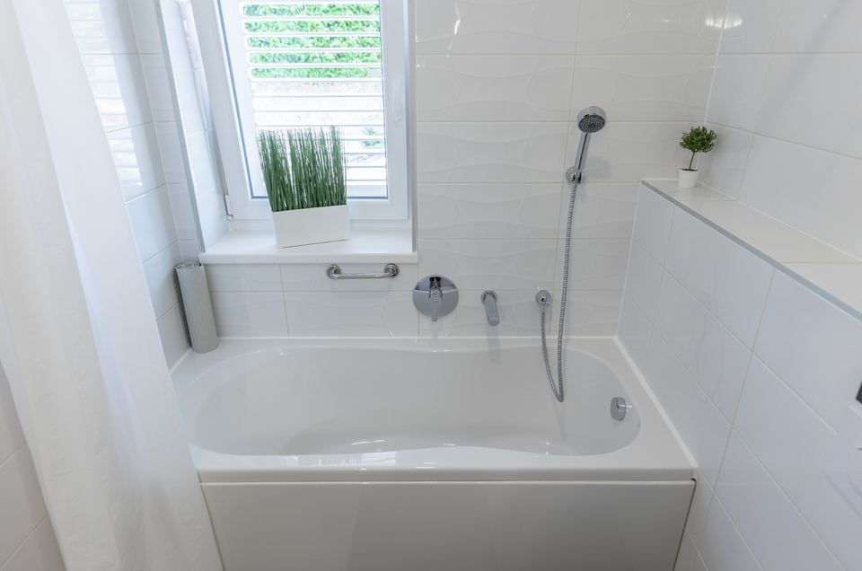 Main bathroom